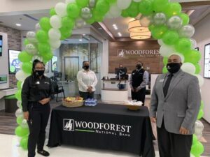 Walmart Woodforest Bank Hours